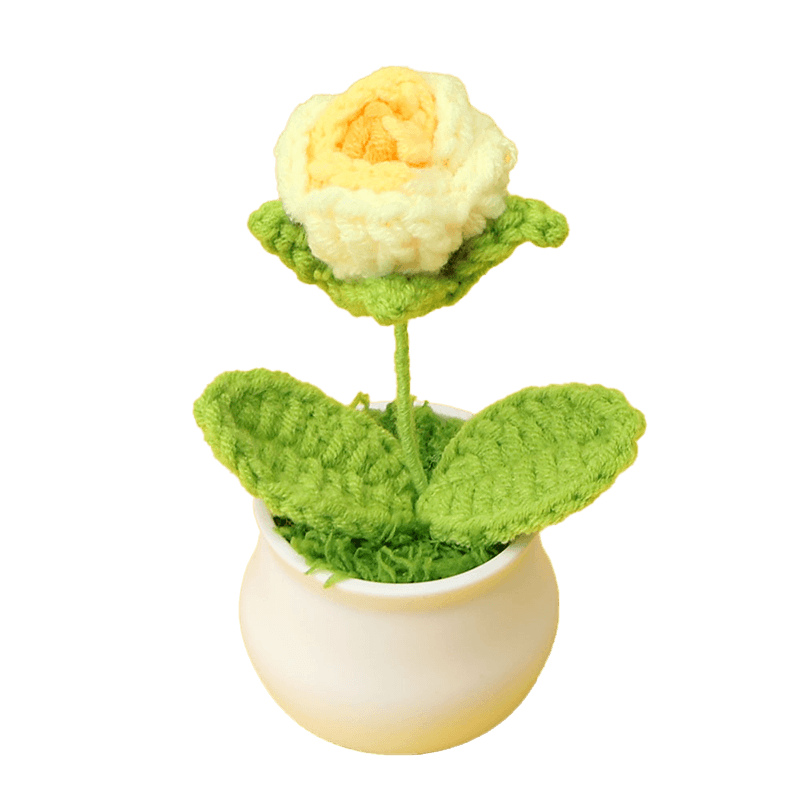 Rosa de plástico en maceta pequeña tejida a crochet